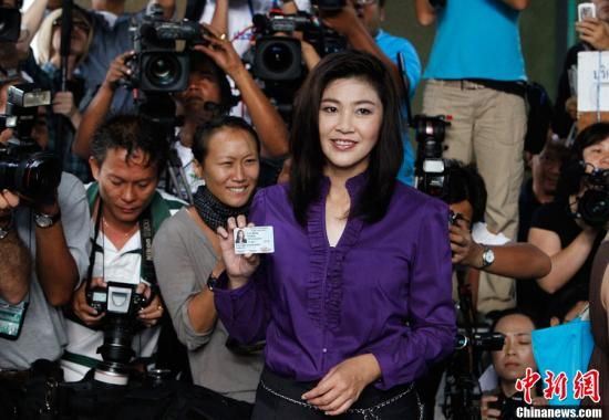 他信妹妹英拉将成泰国首位女总理