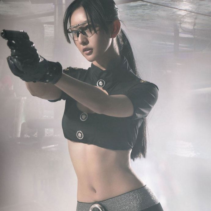 唐一菲最火辣的25张性感照片大曝光