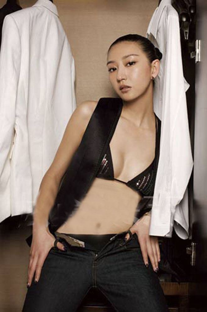 唐一菲最火辣的25张性感照片大曝光