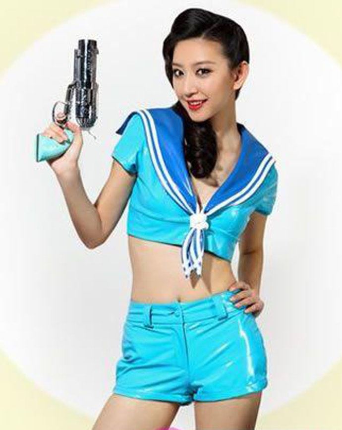 唐一菲最火辣的25张性感照片大曝光