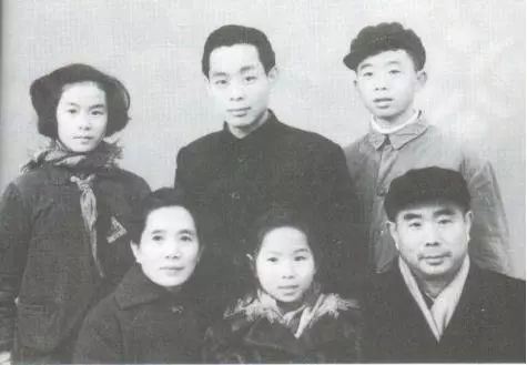 被遗忘的警钟:杨小凯对中国经济的预言