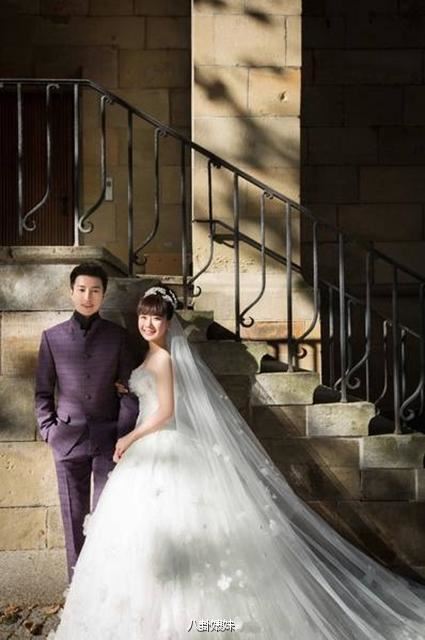 福原爱江宏杰婚纱照来啦！爱酱抹胸大秀事业线两人情史揭秘