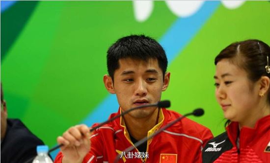 福原爱江宏杰婚纱照来啦！爱酱抹胸大秀事业线两人情史揭秘