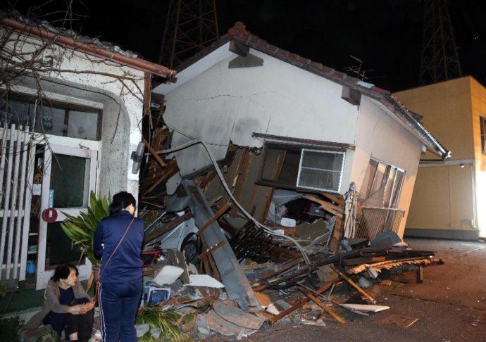 日本熊本县7级地震有点蹊跷（现场照片）