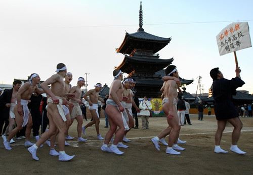 日本“裸体节”到底是个什么节日（图）
