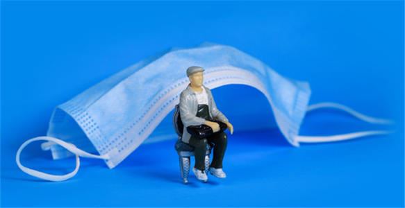 比尔盖茨刚谈完“中国负责论”，美国就抗议“逮捕比尔盖茨”？口罩还要不要了？