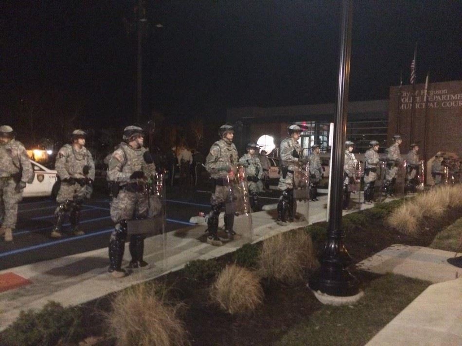 城管成立武装部，警察装备重机枪