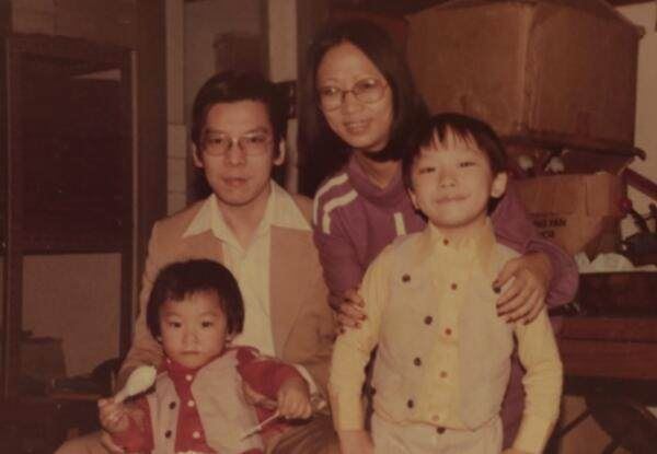 深扒向华强的13个兄弟，除了向华胜其他个个都不简单！