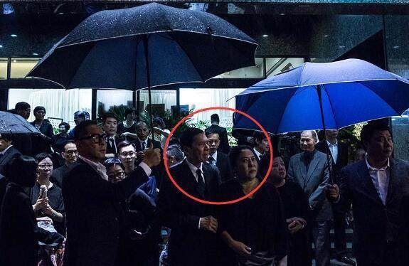 深扒向华强的13个兄弟，除了向华胜其他个个都不简单！