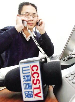 深圳网友办“山寨春晚” 全程网络直播(组图)