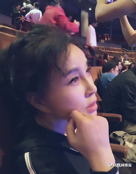 60岁刘晓庆侧脸无纹靠卵巢保养？（组图）