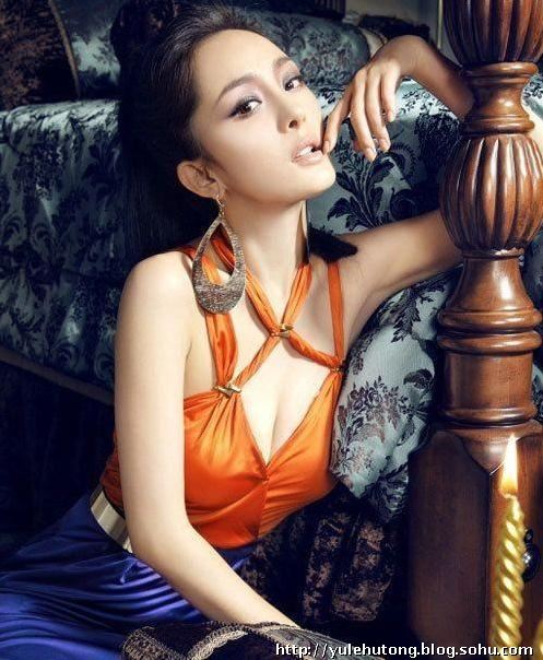 透视风袭来杨幂Hold不住拍透视写真（图）