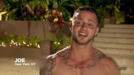 美国大尺度裸体相亲 男女全裸赤诚相见（图）