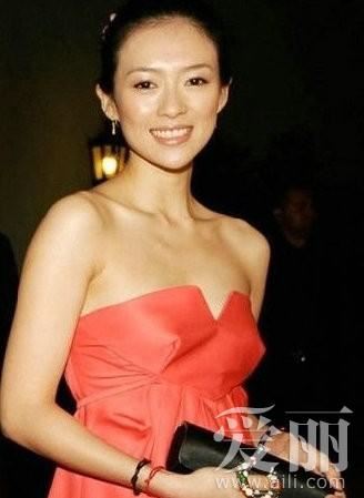 “女星陪酒价目表”全新曝光 揭富商关注的十大女星