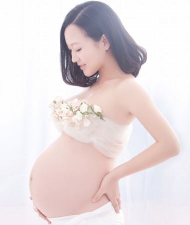 怀孕大肚照遭曝光的十大女星(图)