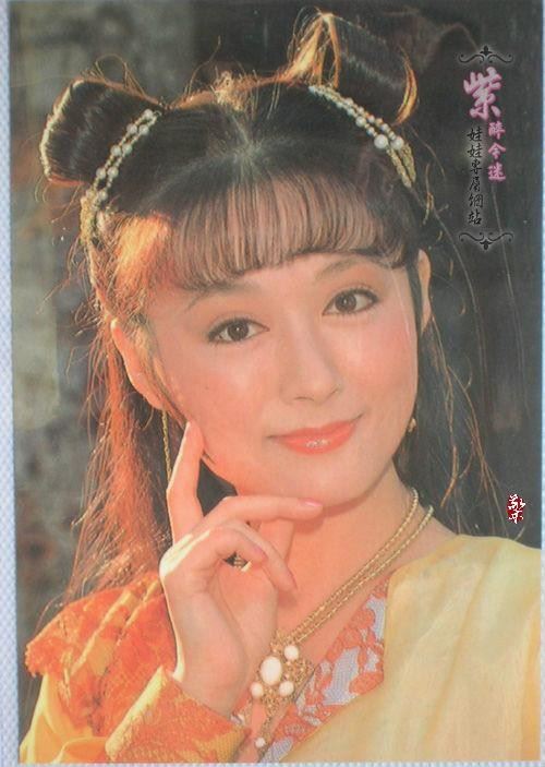 71岁潘迎紫近照，翩翩起舞比少女还嫩，绝世美魔女名不虚传