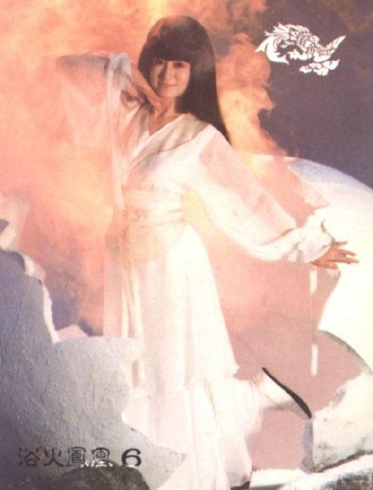 71岁潘迎紫近照，翩翩起舞比少女还嫩，绝世美魔女名不虚传