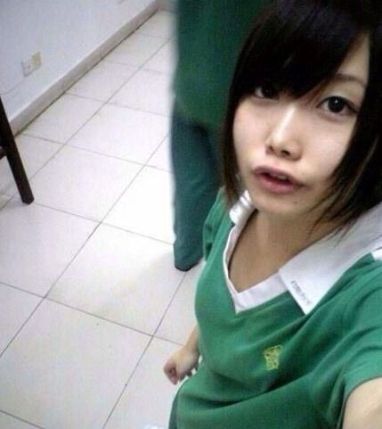 女神内勤走红男生“求交往” 揭网络美女“真相”