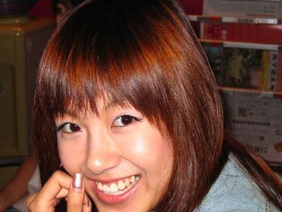 女神内勤走红男生“求交往” 揭网络美女“真相”