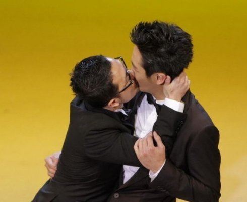 九把刀激吻柯震东是娱乐还是抢镜