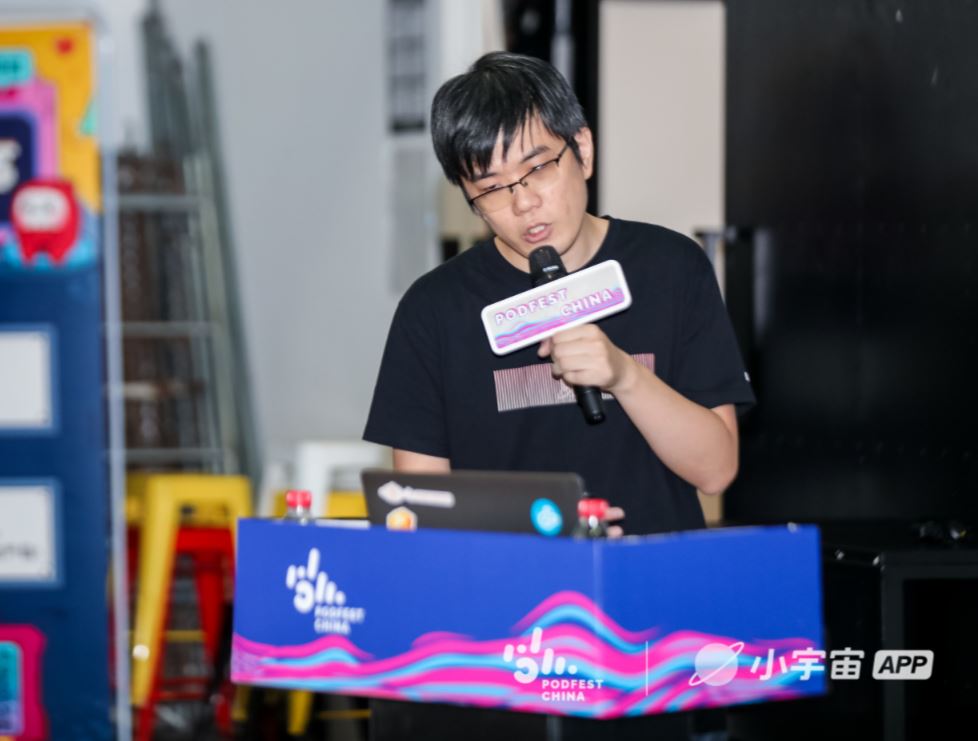梁文道、姜思达跨界对谈,一场“重要的少数人”的狂欢