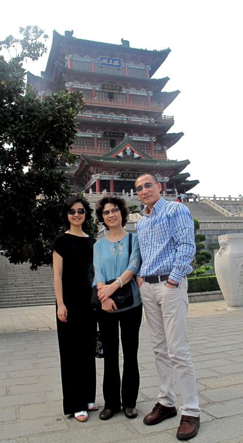 独家披露：许戈辉有位英雄的妈妈 （组图）