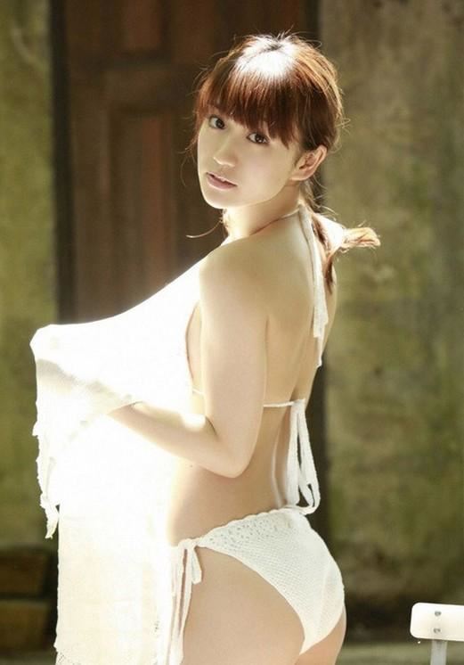 日本女星为何抢着脱衣拍全裸写真（图）