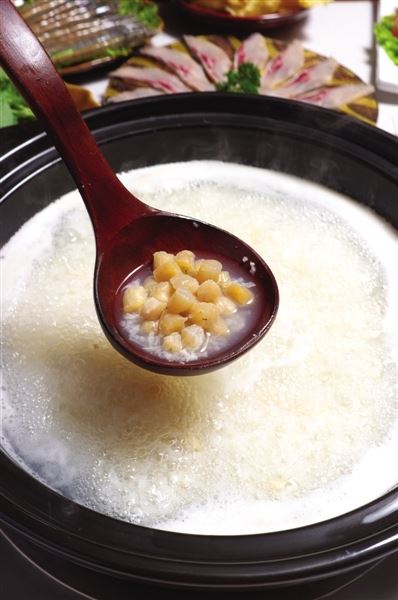 戴自更和《南方的粥》