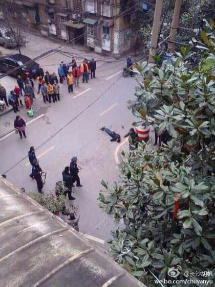网曝长沙街头发生砍杀事件 现场死亡5人（图）