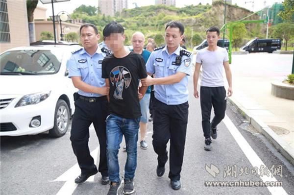 用湿卫生纸捂口鼻自杀,难度有点大