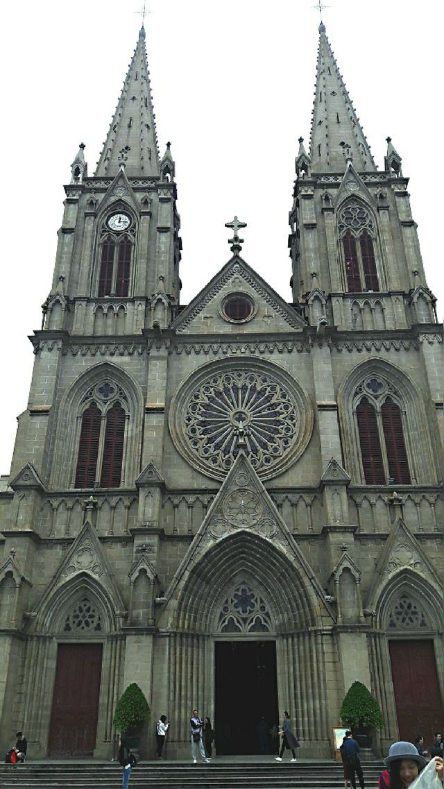 历史的见证——广州石室圣心大教堂