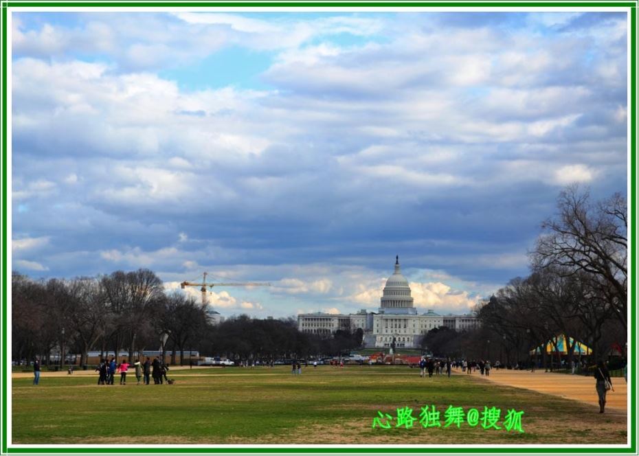 巍峨挺拔的美国国会山庄