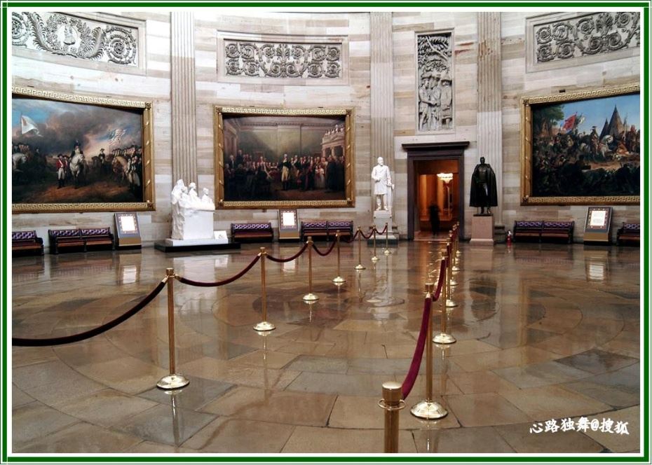 巍峨挺拔的美国国会山庄