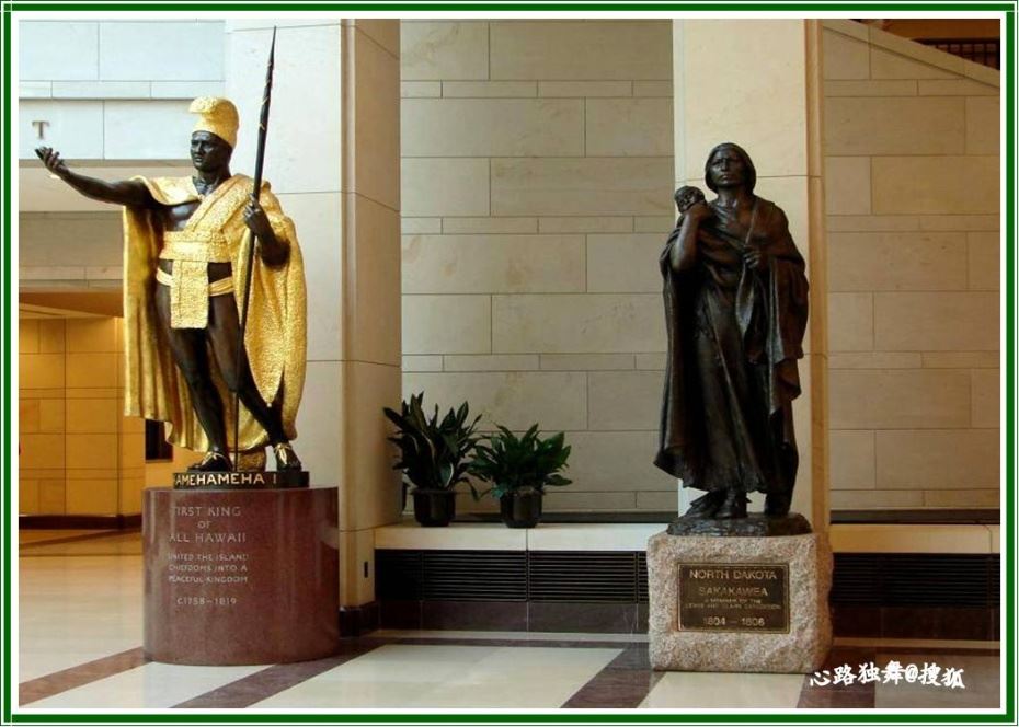 巍峨挺拔的美国国会山庄