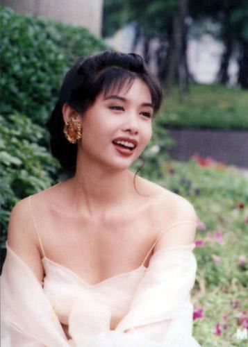 45岁邱淑贞早年大尺度激情床戏照曝光（图）