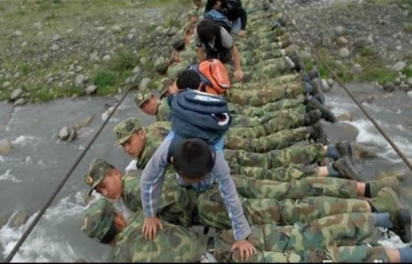 【5.12】汶川地震感人图片，含泪整理