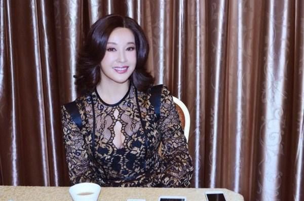 58岁刘晓庆十大喷血爆乳照曝光（图）