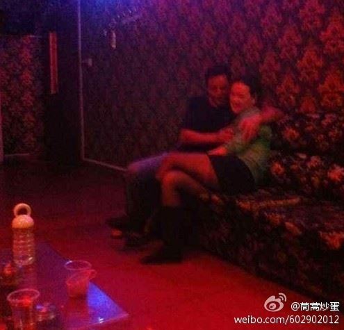 6名村干部酒后AA制叫陪唱女 回应称都没干什么