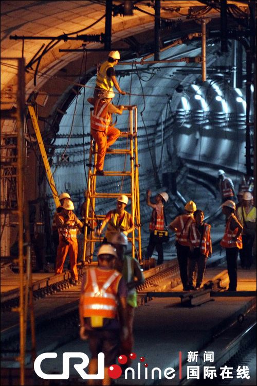 深圳地铁发生史上最严重事故 龙华线断电6小时