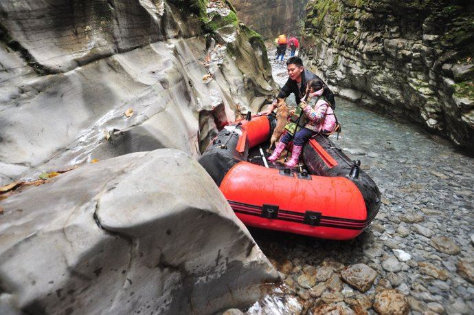 恩施，躲避峡