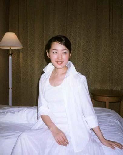 揭秘杨钰莹当年的“红楼”生活(图)