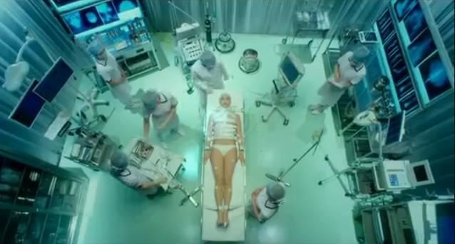 日女星泽尻英龙华全裸激情剧照曝光 大方露点(组图)