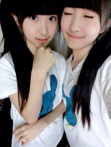 台湾13岁人气双胞胎姐妹海量近照曝光(图)