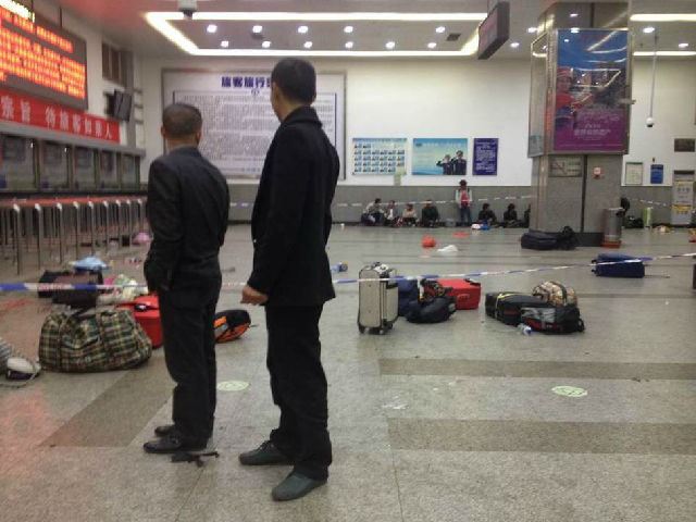 昆明血袭火车站，喊声“东莞，挺住！”