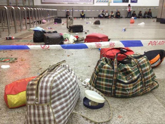 昆明血袭火车站，喊声“东莞，挺住！”