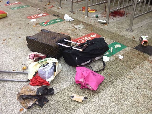 昆明血袭火车站，喊声“东莞，挺住！”