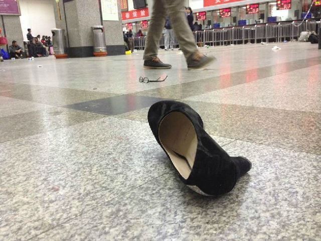 昆明血袭火车站，喊声“东莞，挺住！”