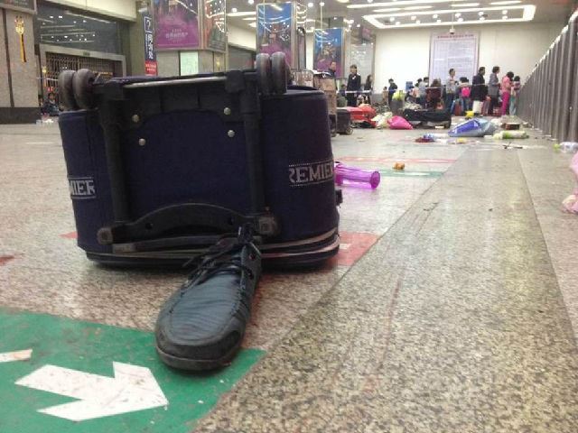 昆明血袭火车站，喊声“东莞，挺住！”