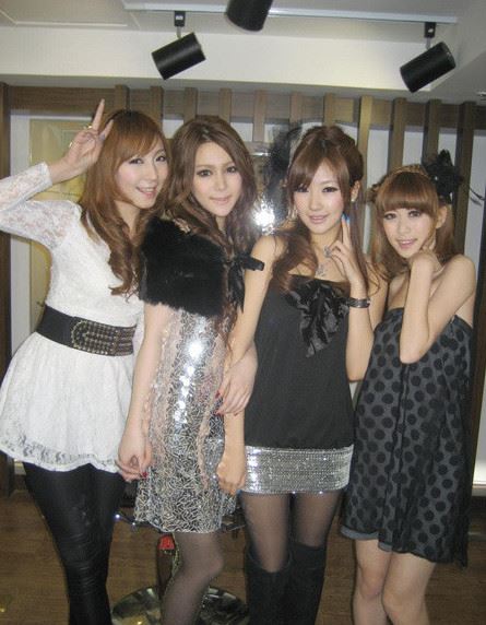 墨尔本大学富三代校花曝光 身价上亿