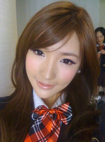 墨尔本大学富三代校花曝光 身价上亿